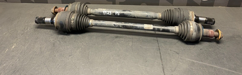 2013 CHEVROLET CAMARO SS OEM CV AXLES PAIR REAR AXLES DR PS USED