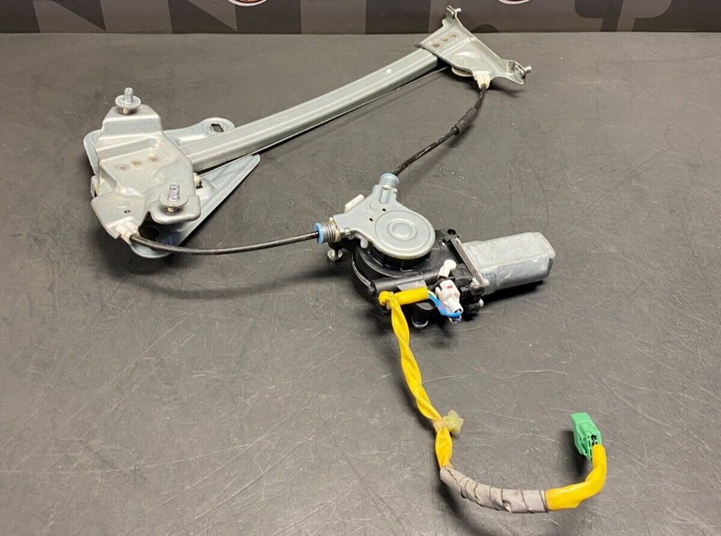 2007 HONDA S2000 AP2 OEM DRIVER LH WINDOW REGULATOR USED