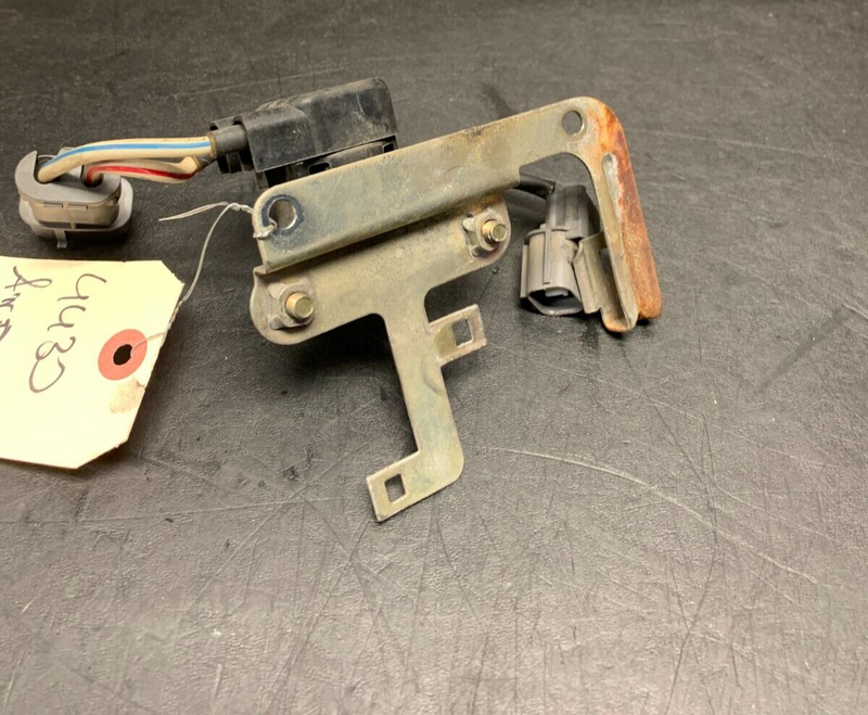 2004 HONDA S2000 AP2 AIRPUMP RELAY WITH BRACKET USED