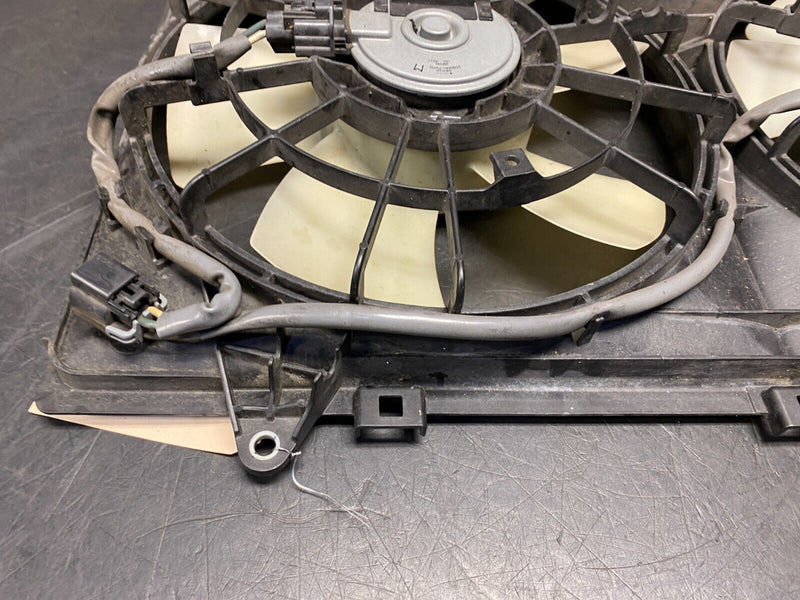 2015 CHEVROLET CAMARO SS OEM RADIATOR FAN ASSEMBLY TAN BLADES USED