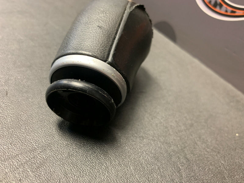 2013 FORD MUSTANG GT OEM M/T MANUAL SHIFT KNOB