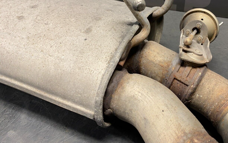 2014 CHEVROLET CAMARO SS 1LE OEM PASSENGER RH ACTIVE MUFFLER WITH VALVES USED