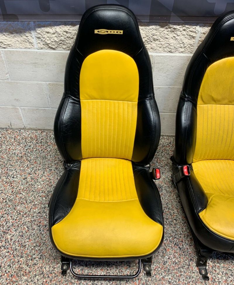 2001 CORVETTE C5 Z06 FRONT SEATS W/ YELLOW COVERS