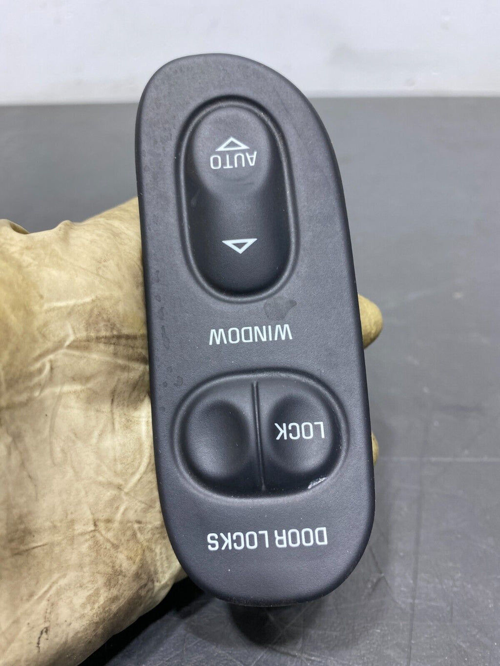 44004193