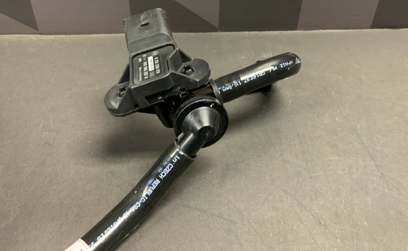 2016 PORSCHE 911 991 GT3 RS OEM 0 261 230 170 MAP PRESSURE SENSOR W/ HOSE