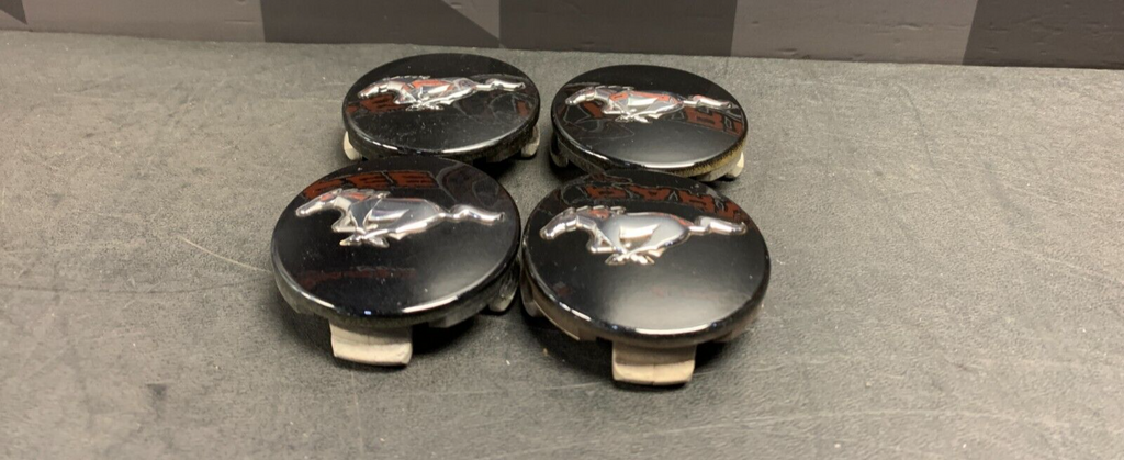 2015 FORD MUSTANG GT COUPE OEM CENTER CAPS SET (4)