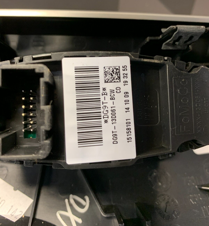 2015 FORD MUSTANG GT COUPE OEM DASH TRIM W/ HEADLIGHT SWITCH