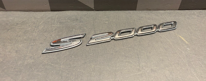 2001 HONDA S2000 AP1 OEM DRIVER LH FENDER EMBLEM USED 27K MILES!