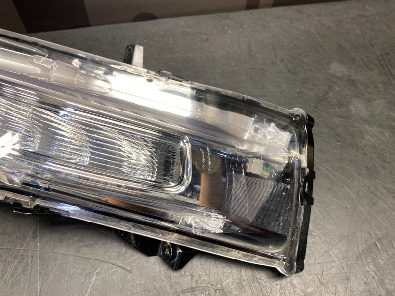 2018 FORD MUSTANG GT OEM PP1 PASSENGER RH DRL LIGHT FOG LIGHT USED