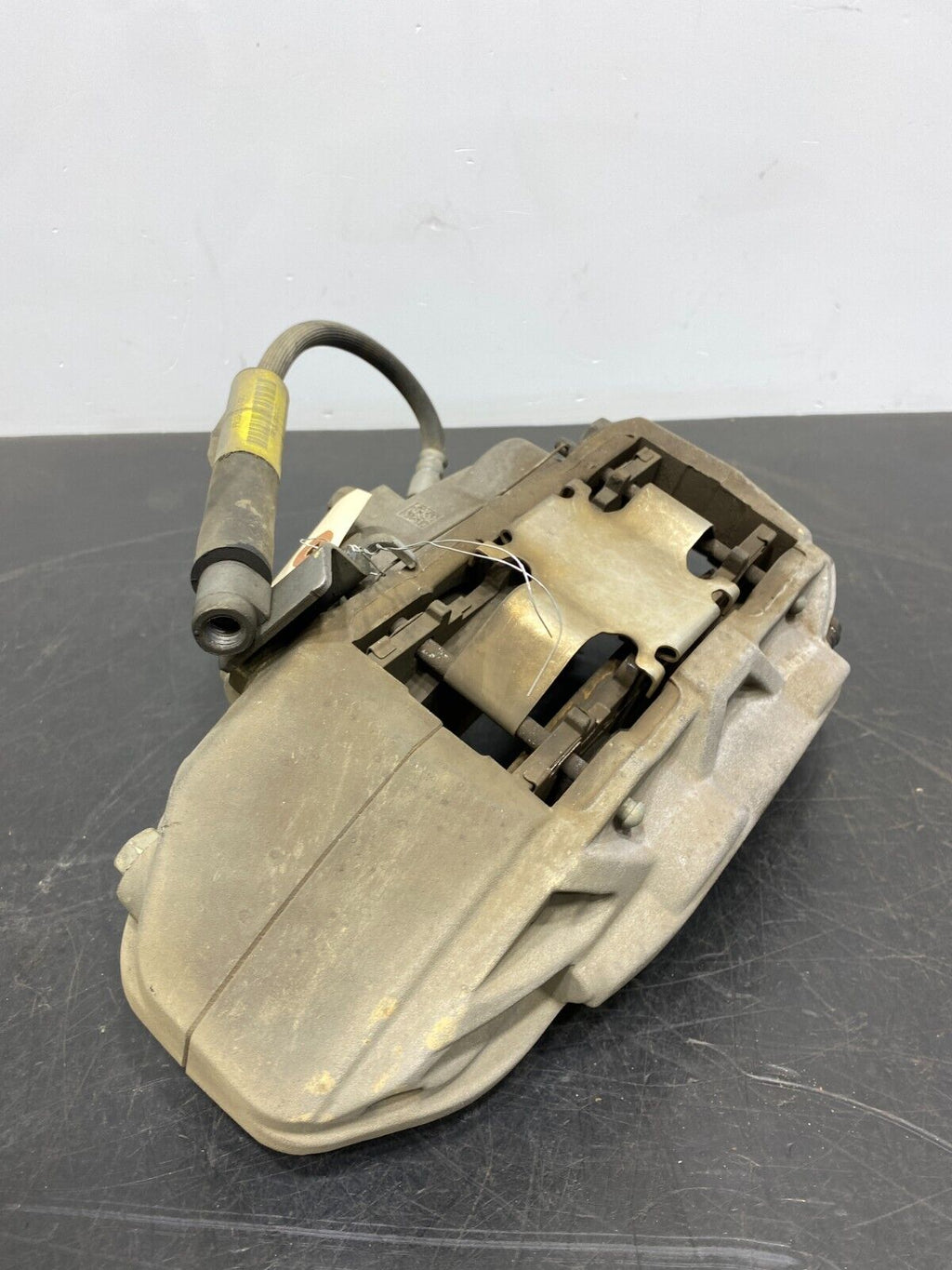 2015 FORD MUSTANG GT OEM PASSENGER RH FRONT BRAKE CALIPER USED