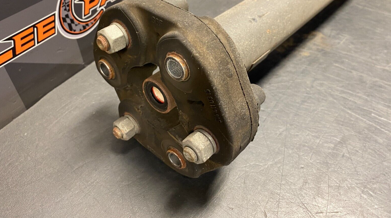 2011 CHEVROLET CAMARO SS OEM A/T DRIVESHAFT ASSEMBLY PROP SHAFT USED