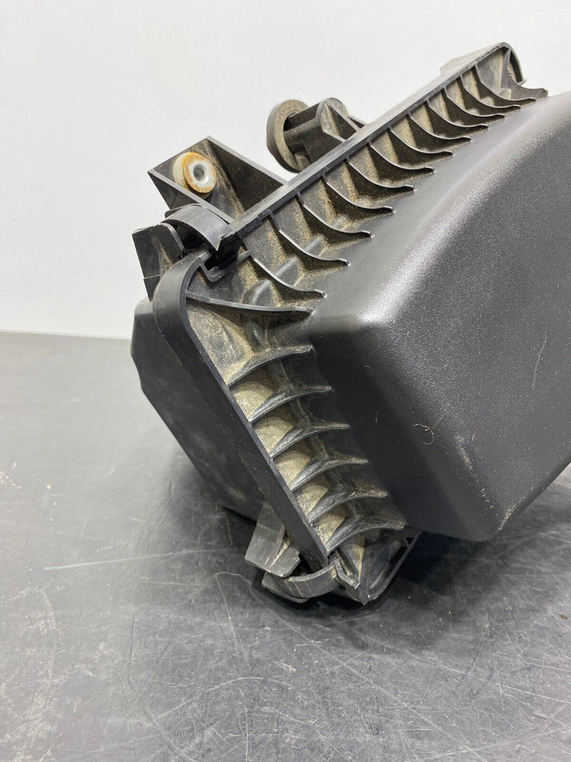 2015 FORD MUSTANG GT OEM AIR INTAKE BOX ASSEMBLY WITH FILTER USED