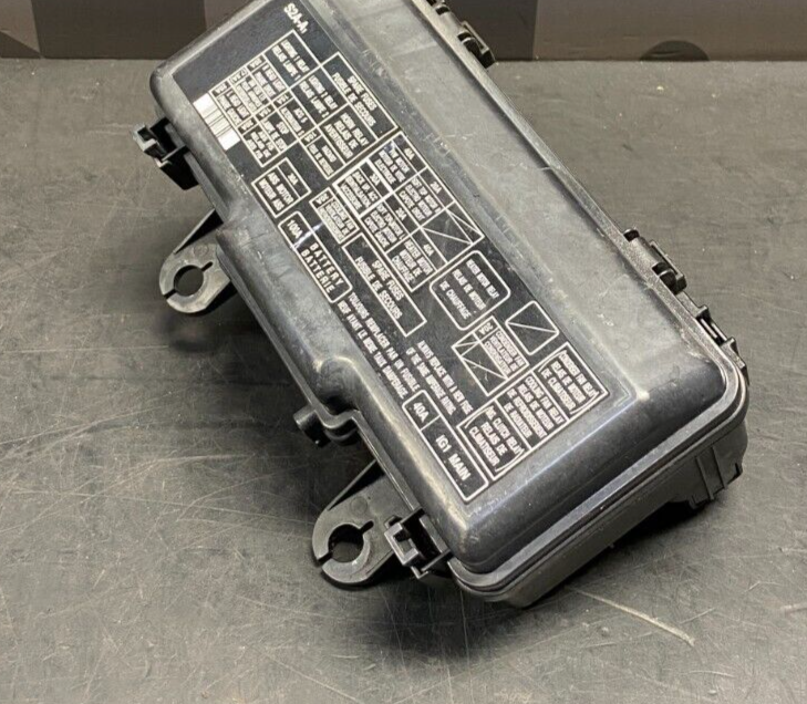 2005 HONDA S2000 AP2 OEM ENGINE BAY MAIN FUSE BOX WITH LID USED