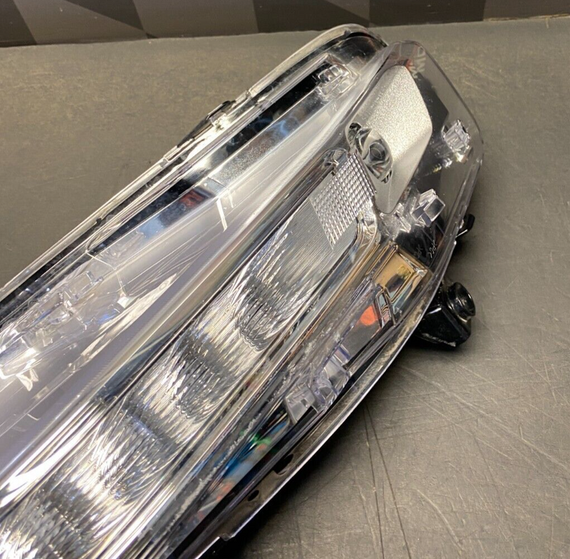 2019 FORD MUSTANG GT BULLITT OEM DRIVER LH DAYTIME RUNNING LIGHT DRL LED USED
