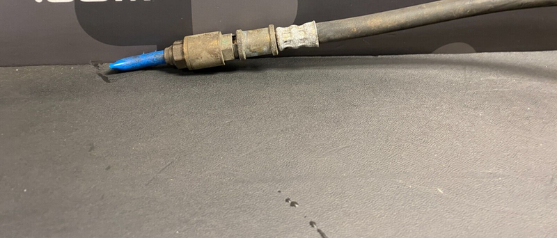 2004 PORSCHE 911 GT3 OEM GT2 SLAVE CYLINDER USED