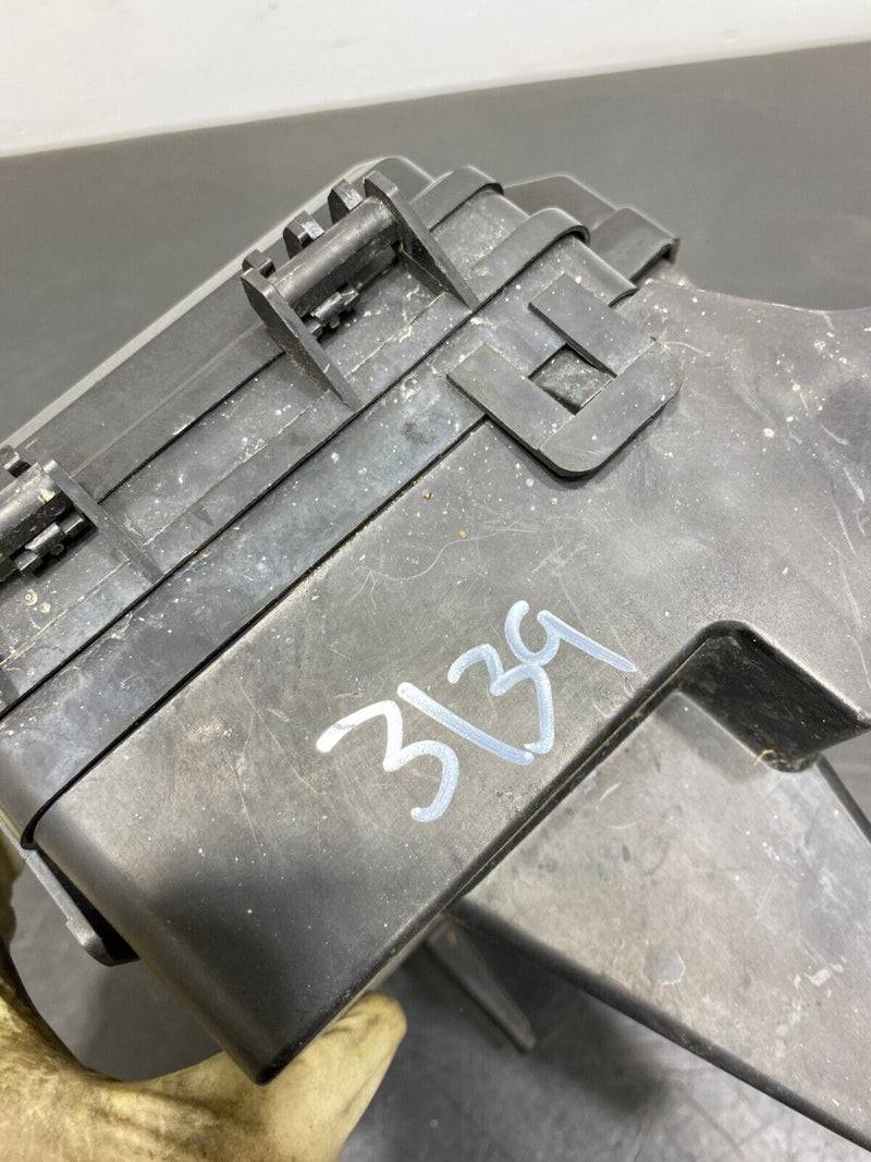 2006 CORVETTE C6 OEM ENGINE BAY FUSE BOX ASSEMBLY USED