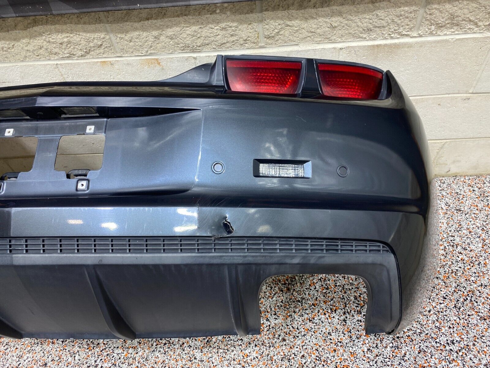 2010 CAMARO SS OEM COUPE REAR BUMPER COVER WITH QUAD TIP VALANCE HARNE LeeC Parts