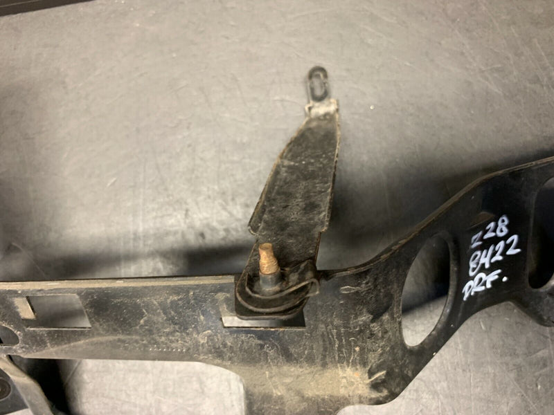 1999 CAMARO Z28 OEM DRIVER FRONT MOUNTING BRACKET