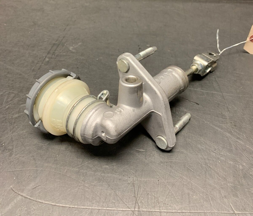 2006 Honda S2000 AP2 CLUTCH MASTER CYLINDER USED OEM 107K