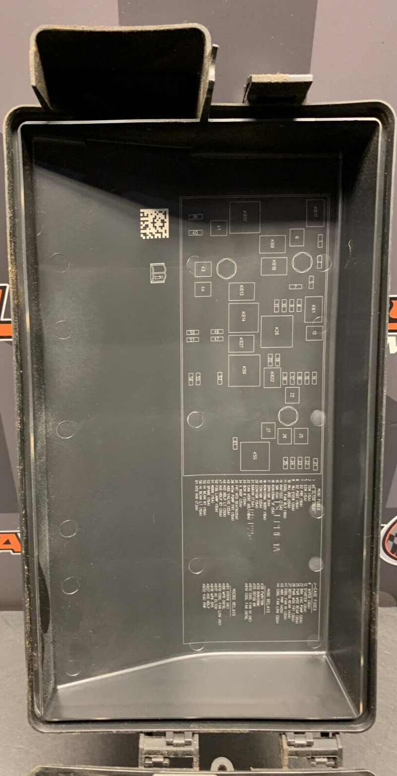 2015 CAMARO SS OEM ENGINE BAY FUSE BOX PANEL