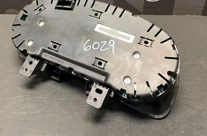 2014 CAMARO 1LE OEM GAUGE CLUSTER INSTRUMENT CLUSTER USED