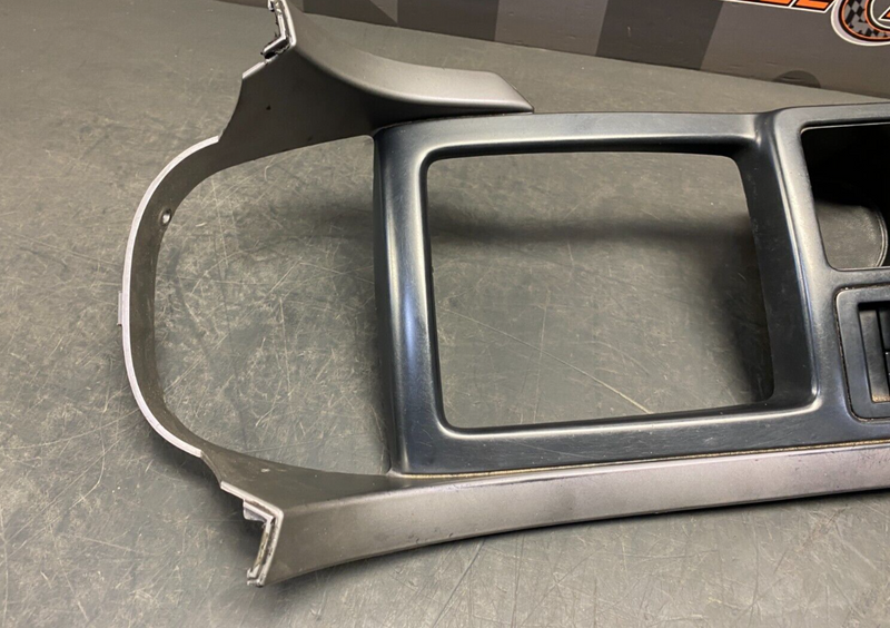 2006 PONTIAC GTO OEM CENTER CONSOLE SHIFTER SURROUND USED