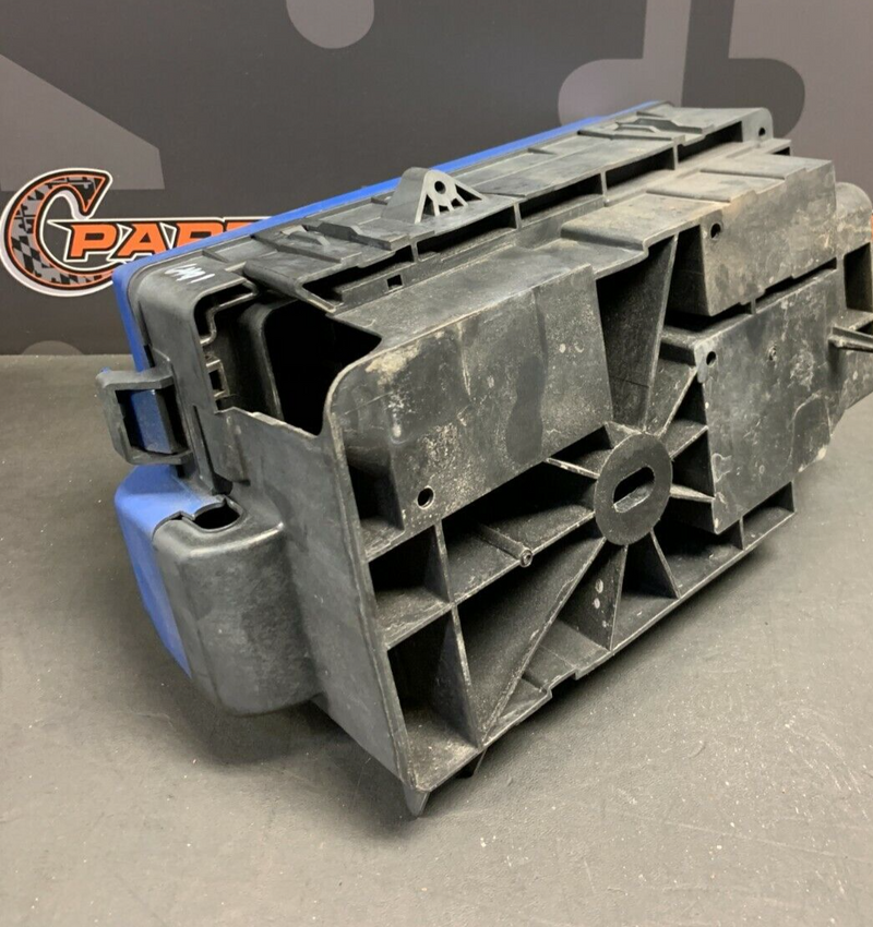 2011 CAMARO SS OEM ENGINE BAY FUSE BOX