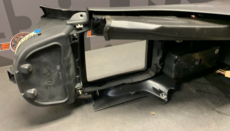 2004 PONTIAC GTO OEM CENTER CONSOLE -DAMAGED REAR CUBBY-