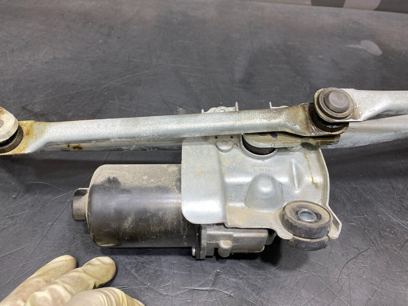 2016 FORD MUSTANG GT350R OEM WINDSHIELD WIPER MOTOR WITH LINKAGE USED