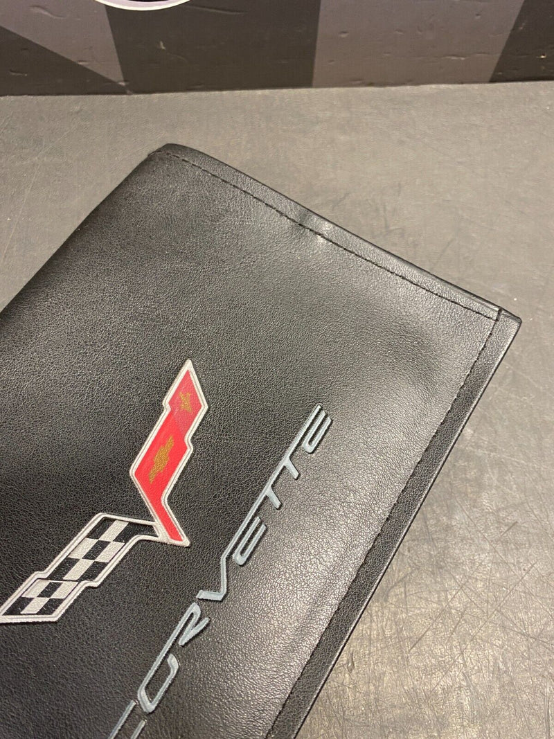 2005 CORVETTE C6 OEM OWNER MANUAL WITH LEATHER CASE USED