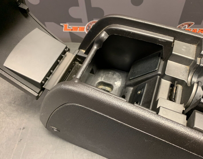 2013 FORD MUSTANG GT OEM CENTER CONSOLE USED