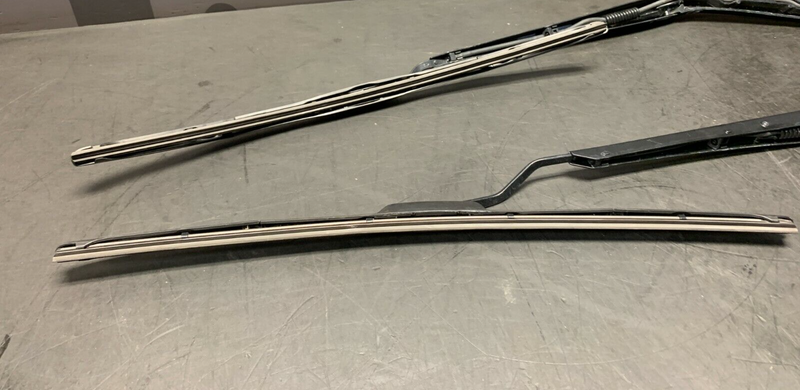2018 CORVETTE C7 Z06 OEM WINDSHIELD WIPER ARMS