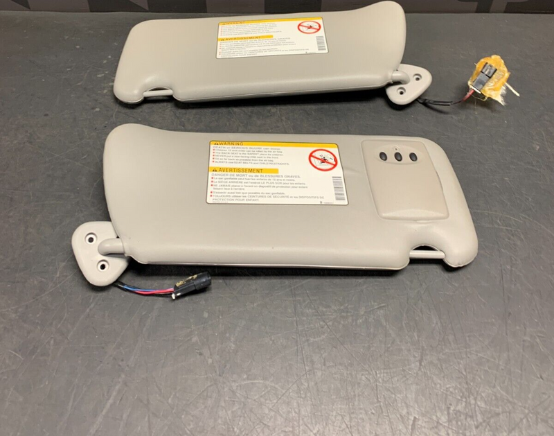 2004 CADILLAC CTS V CTS-V SUNVISORS PAIR GARAGE BUTTONS OEM 74k MILES!