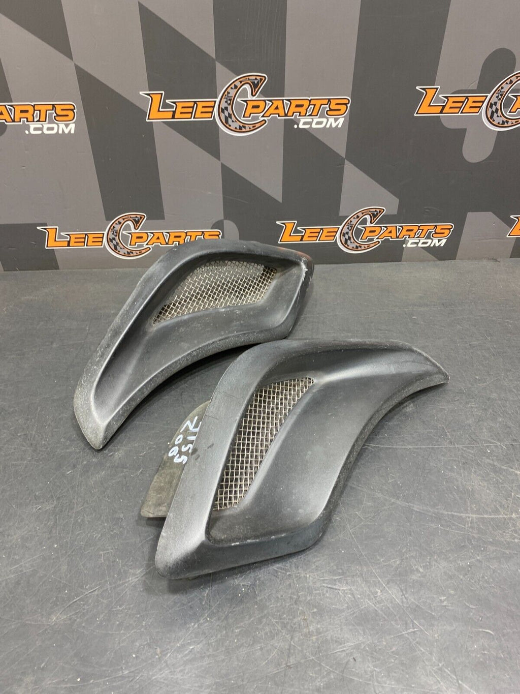 2001 CORVETTE C5 Z06 OEM EXTERIOR BRAKE DUCT PANELS PAIR DRIVER PASSENGER USED