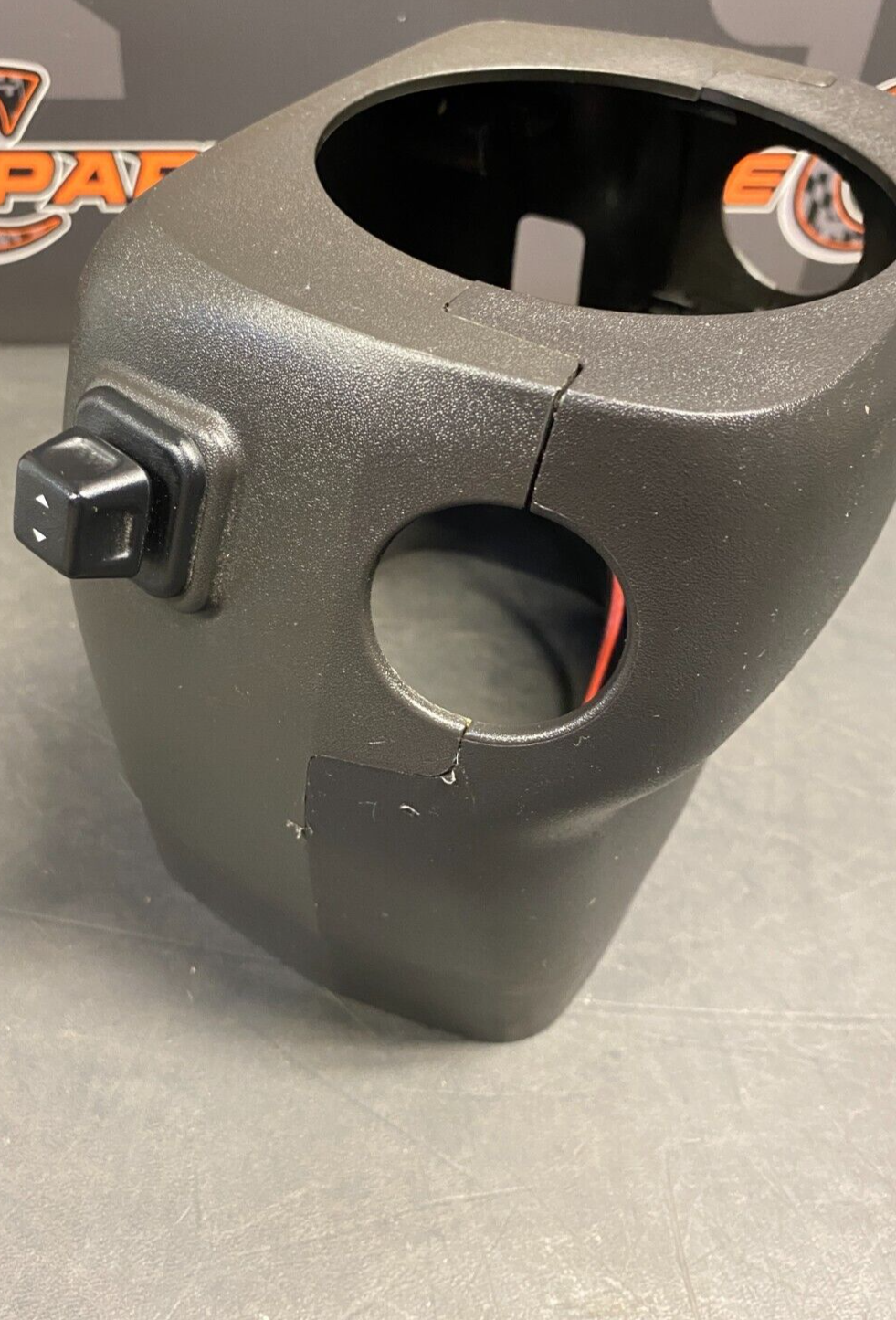 2008 CORVETTE C6 OEM STEERING COLUMN SURROUND CLAM SHELL USED