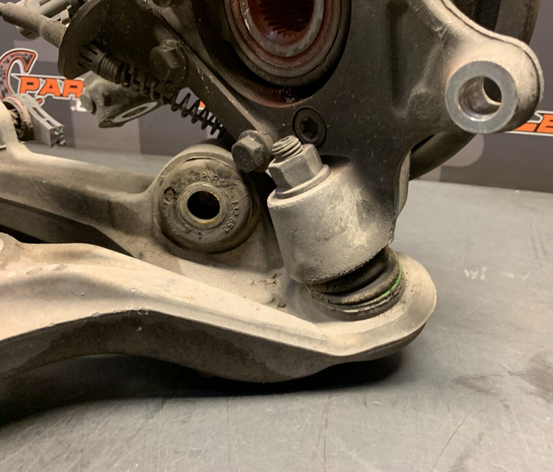 2001 CORVETTE C5 OEM DRIVER REAR CORNER HUB KNUCKLE USED