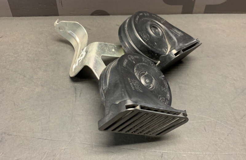 2017 CORVETTE Z06 USED OEM HORNS WITH BRACKET