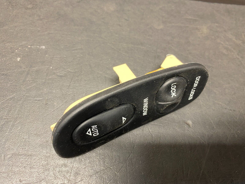 2001 CORVETTE C5 Z06 OEM PASSENGER RH WINDOW SWITCH USED
