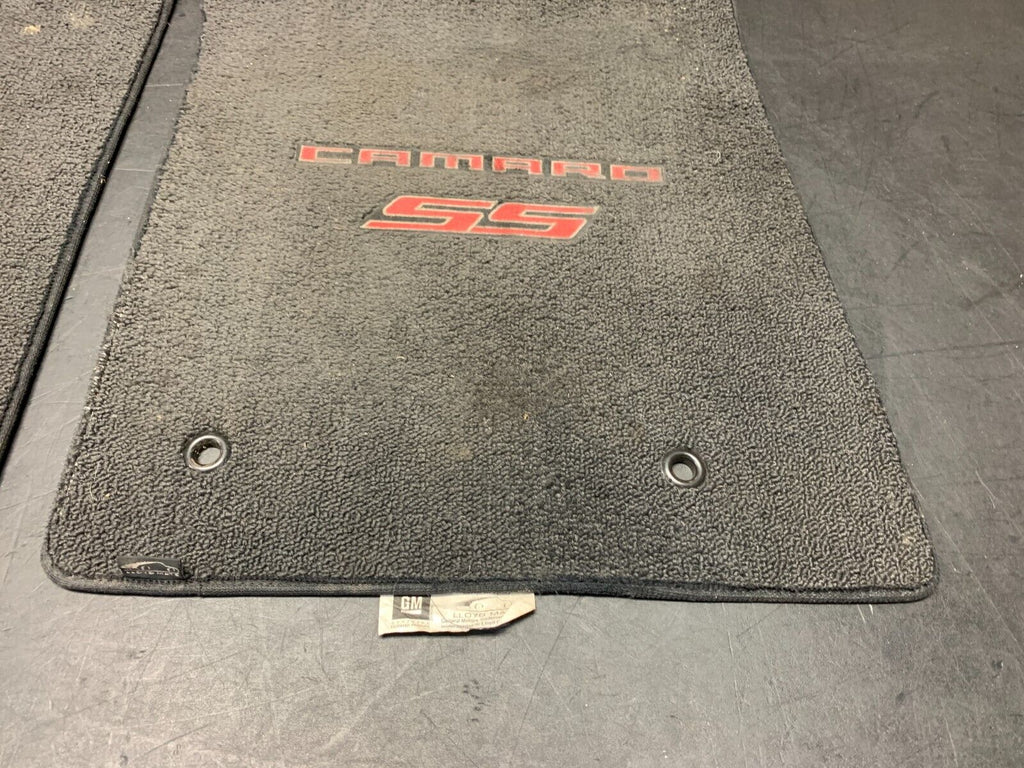 2010 CAMARO SS FRONT DRIVER PASSENGER FLOOR MATS USED OEM