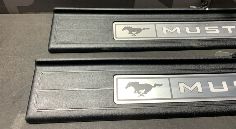 2020 FORD MUSTANG GT OEM LIT DOOR SILLS PANELS
