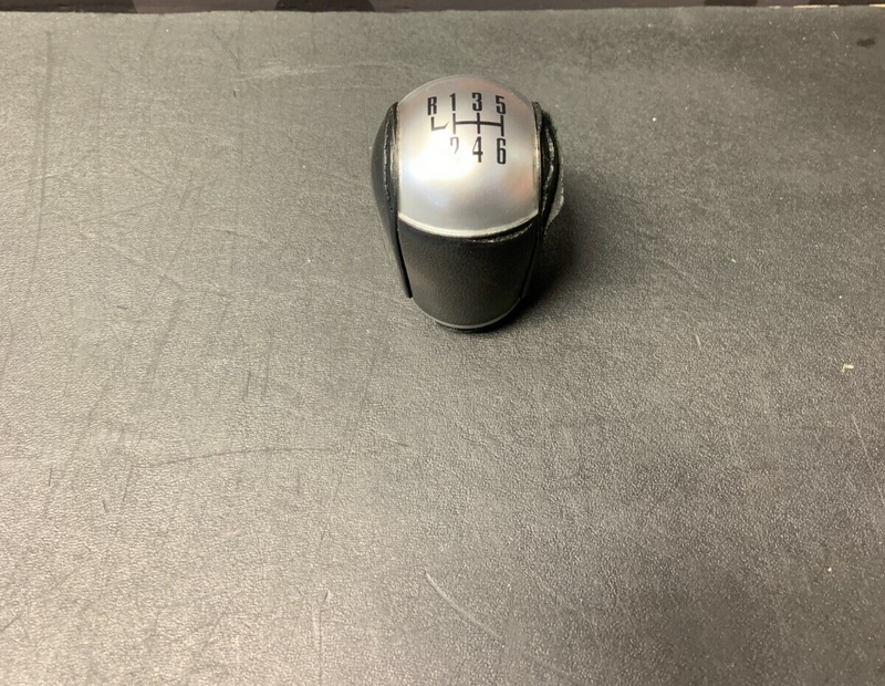 2013 FORD MUSTANG GT OEM M/T MANUAL SHIFT KNOB