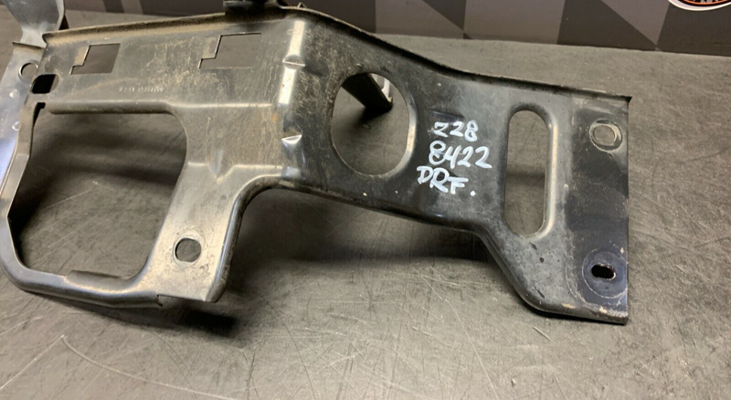 1999 CAMARO Z28 OEM DRIVER FRONT MOUNTING BRACKET