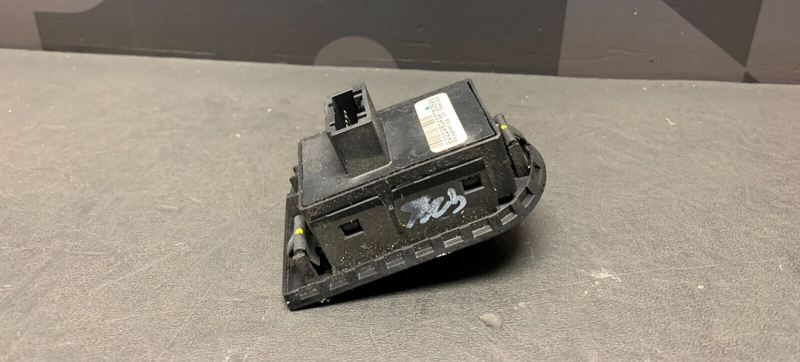 2014 CAMARO SS CONVERTIBLE OEM HUD HEADS UP DISPLAY PROJECTOR SWITCH