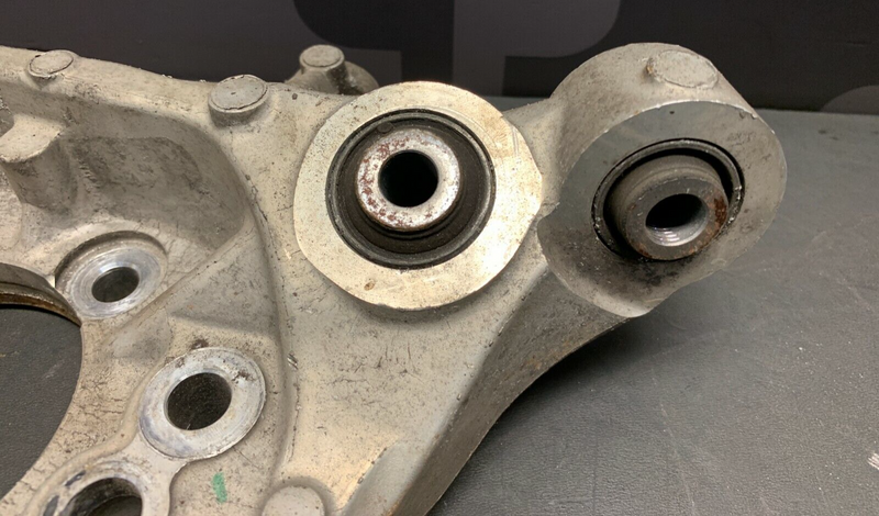 NISSAN R35 GTR OEM DRIVER REAR KUNCKLE SPINDLE