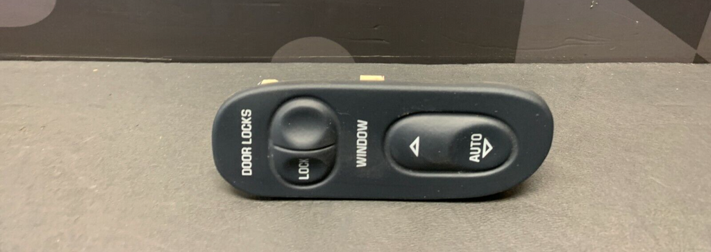 2002 CORVETTE C5 Z06 OEM PASSENGER WINDOW SWITCH