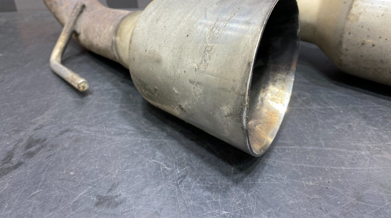 2014 CHEVROLET CAMARO SS EXHAUST TIPS 2.5inch in 4.5 inch outlet USED