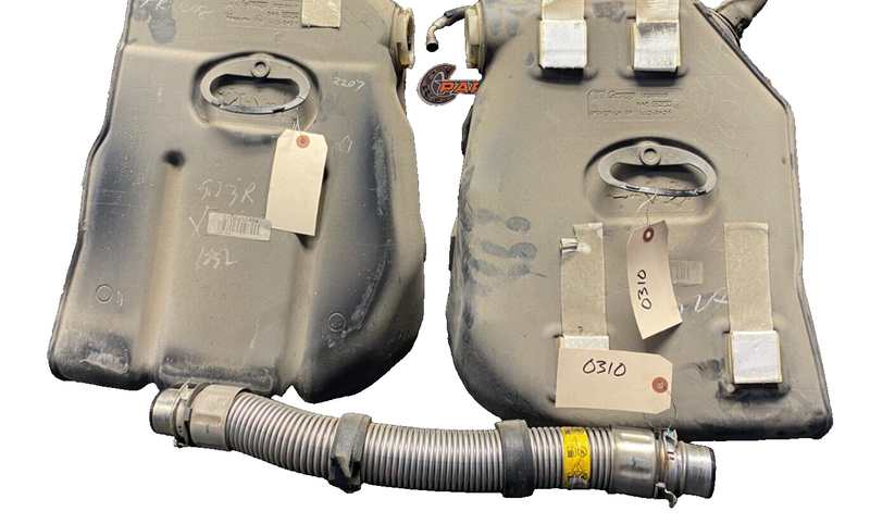 2005 CORVETTE C6 OEM GAS TANKS FUEL TANKS PAIR DR PS WITH CROSSOVER USED