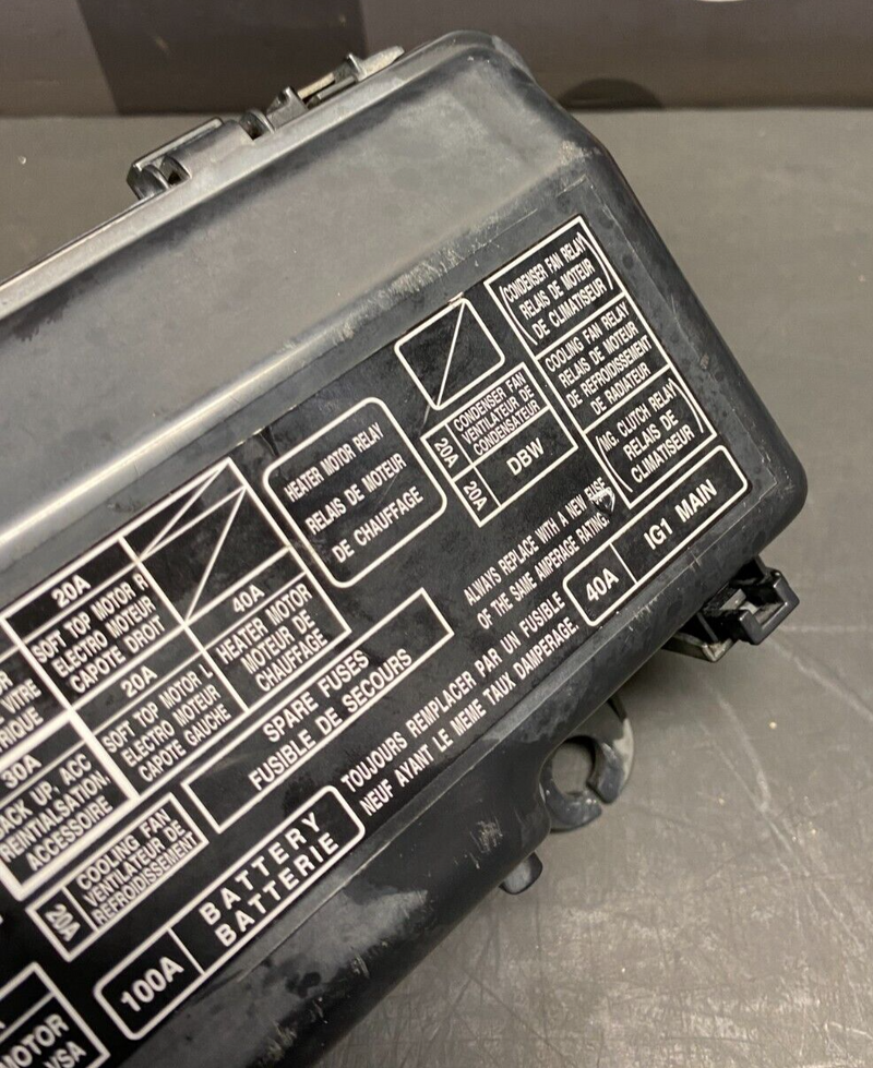 2007 HONDA S2000 AP2 OEM ENGINE BAY FUSE BOX WITH LID USED