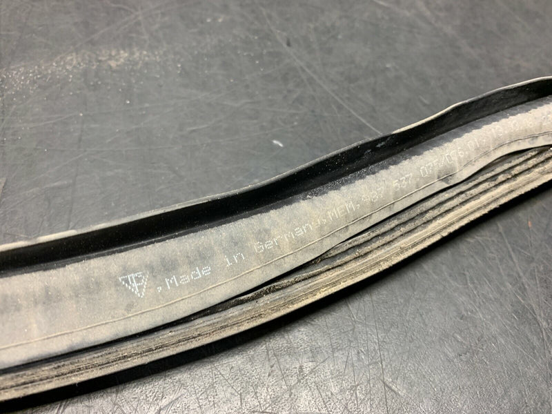 2006 PORSCHE CAYMAN S 987 OEM DRIVER DOOR WEATHER STRIP SEAL GASKET