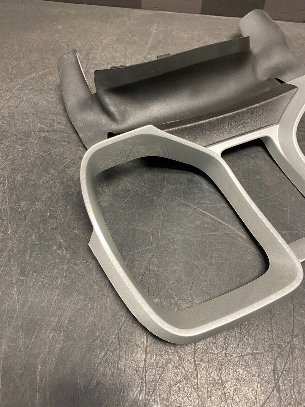 2015 CHEVROLET CAMARO ZL1 OEM GAUGE CLUSTER SURROUND BEZEL USED